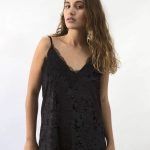 BLUSA SIN MANGAS - negro - l