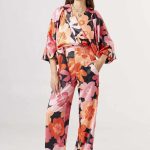 BLUSA SATINADA ESTAMPADA KAREN - rosa-flores - xs-s